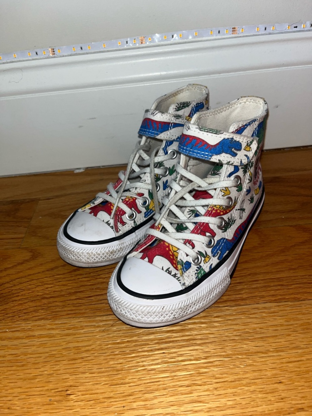 Dinosaur Converses size 11C, good condition
